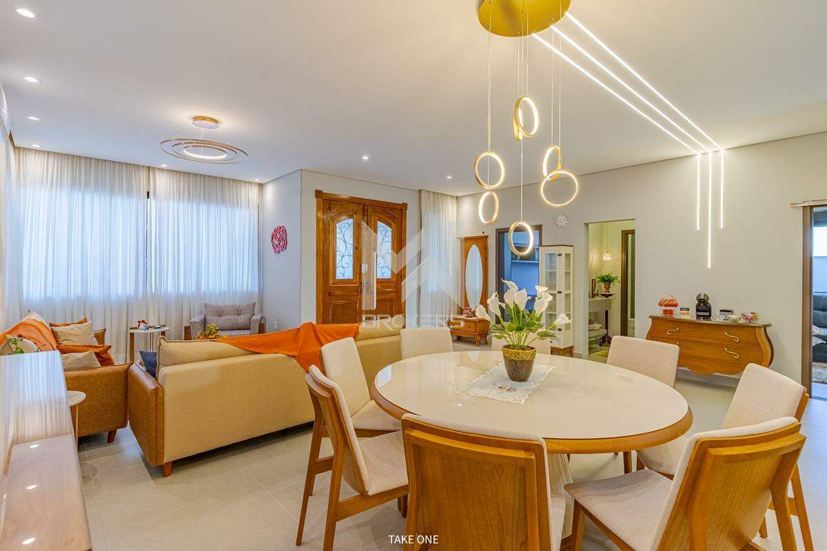 Casa em Condomínio à venda no Condomínio Santa Isabel: salas