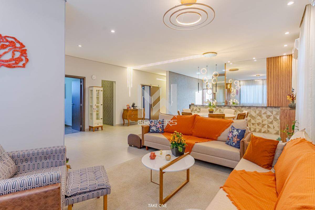 Casa em Condomínio à venda no Condomínio Santa Isabel: salas