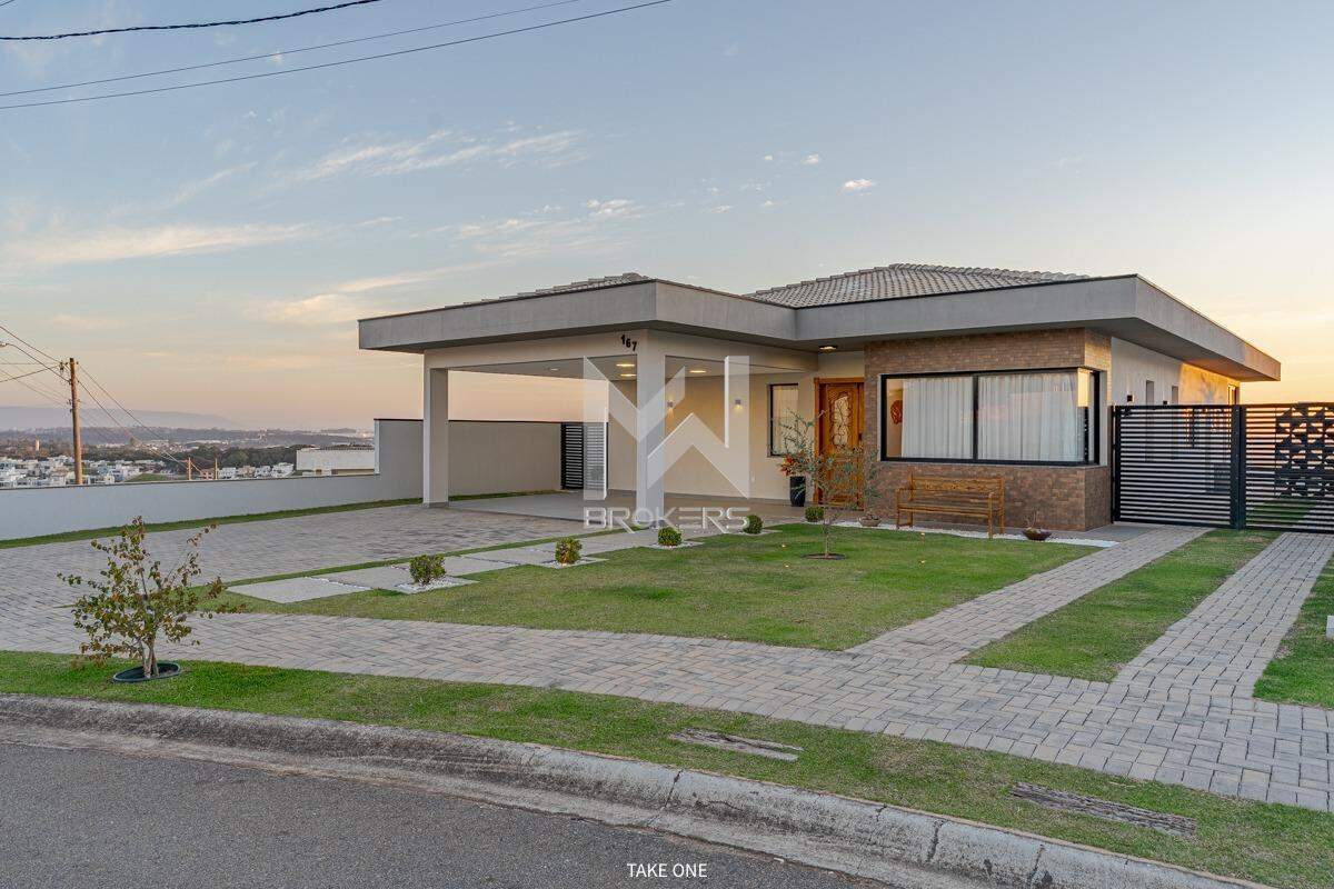 Casa em Condomínio à venda no Condomínio Santa Isabel: fachada