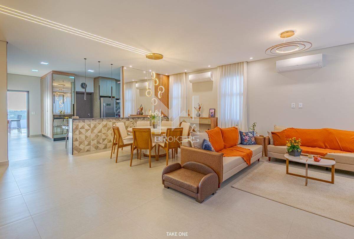 Casa em Condomínio à venda no Condomínio Santa Isabel: salas