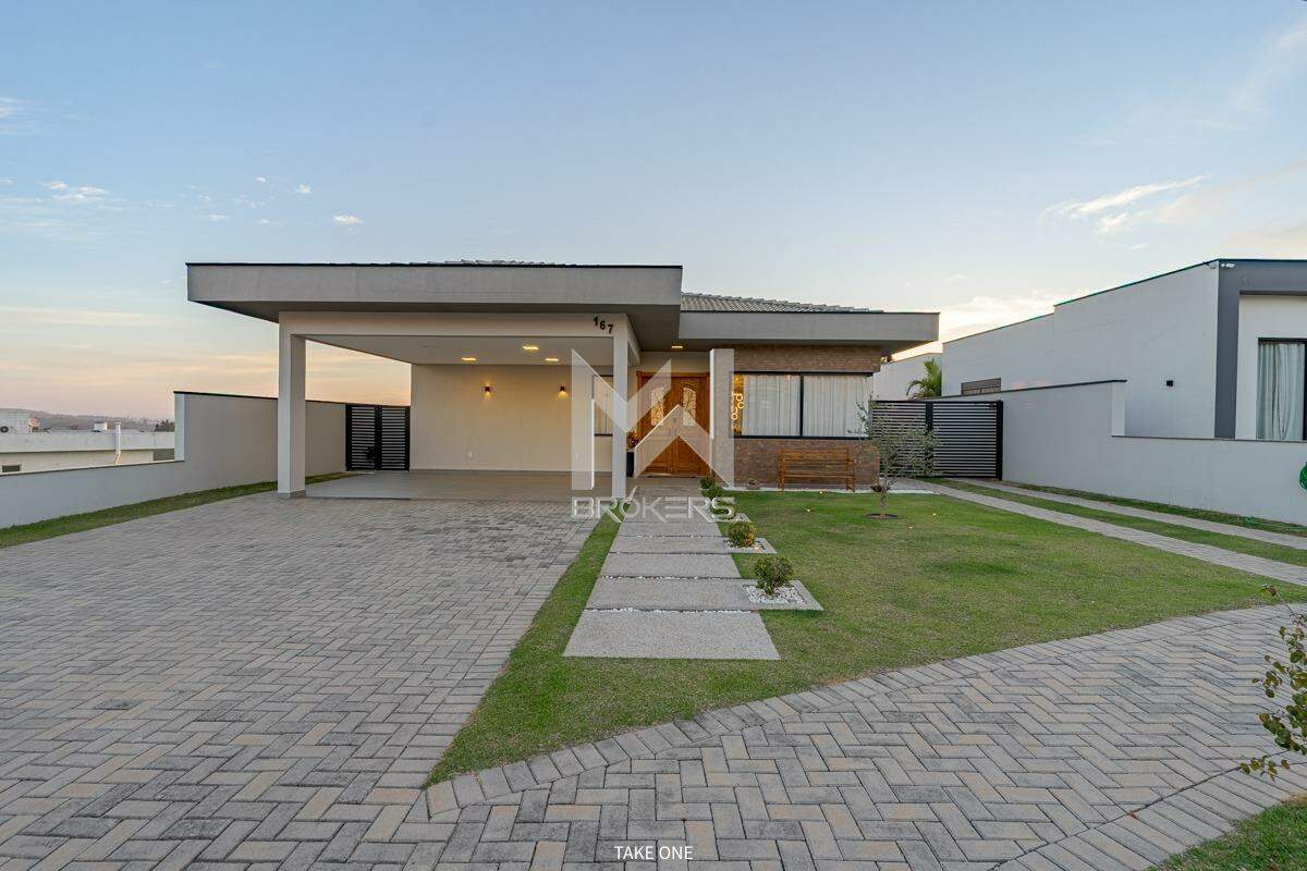 Casa em Condomínio à venda no Condomínio Santa Isabel: fachada