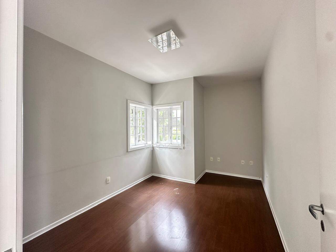 Casa em Condomínio para aluguel no Marambaia: 