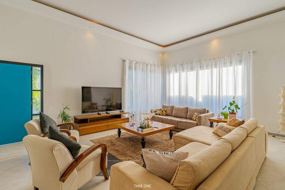 Casa em Condomínio à venda no Condomínio Jardim Europa: sala de estar