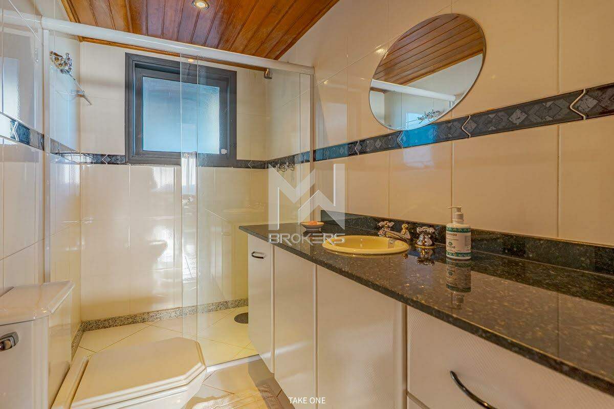 Casa em Condomínio à venda no Condomínio Jardim Europa: banheiro