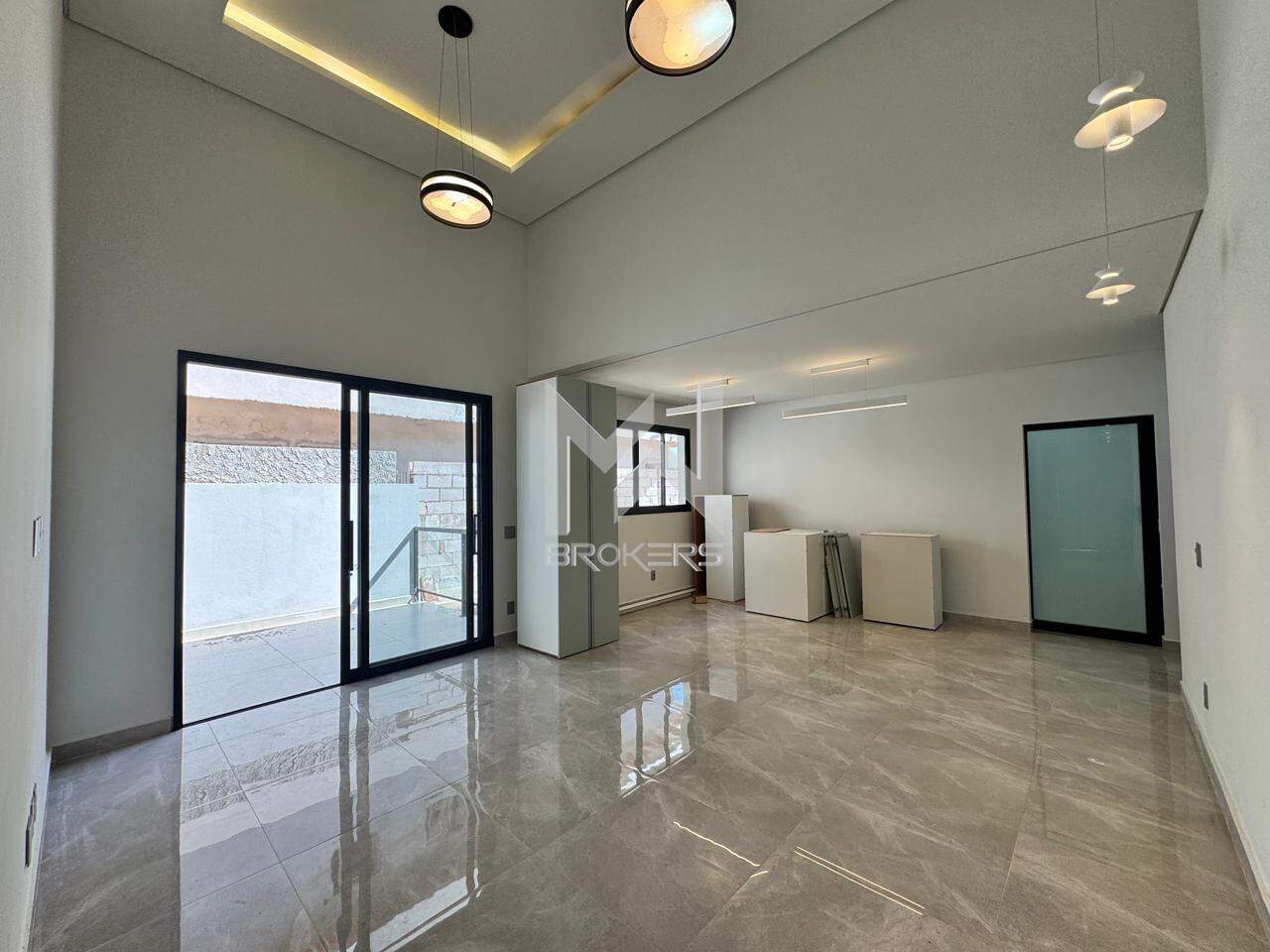 Casa em Condomínio para aluguel no Recanto das Palmas: salas