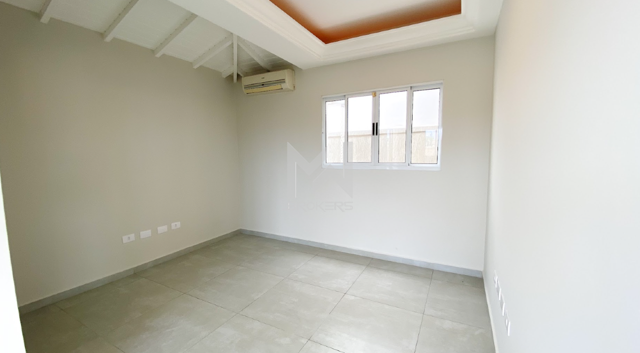 Casa à venda no Jardim Itália: sala de TV