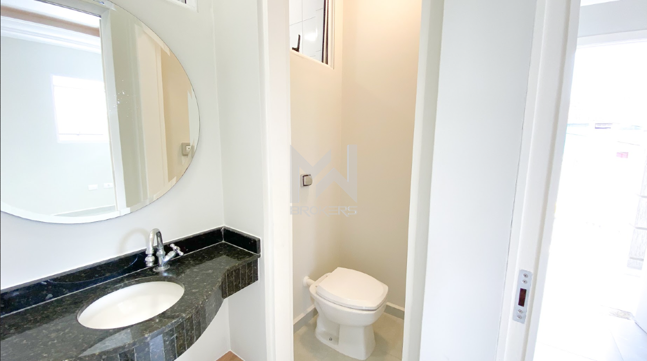 Casa à venda no Jardim Itália: lavabo