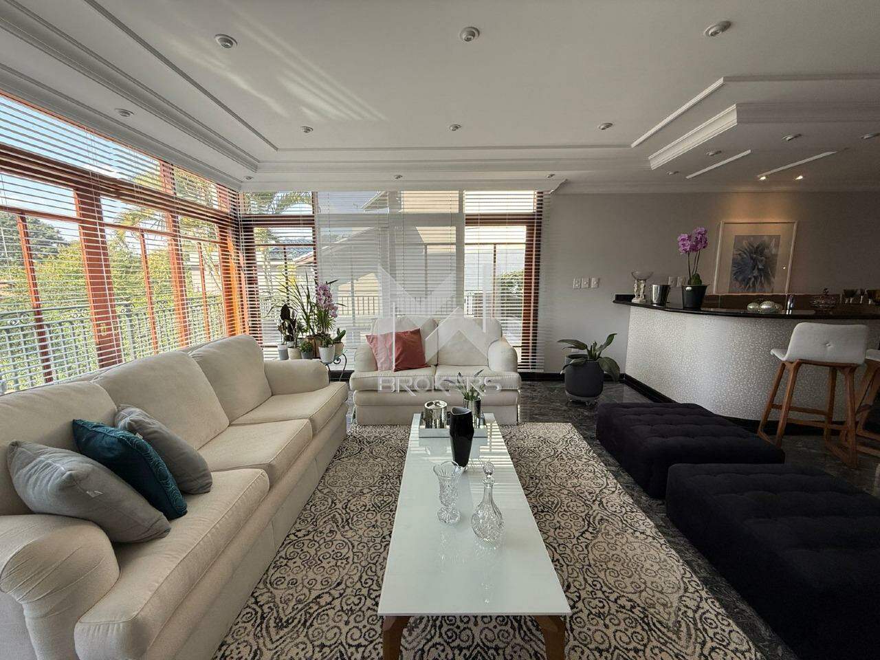 Casa em Condomínio à venda no Reserva Colonial: salas