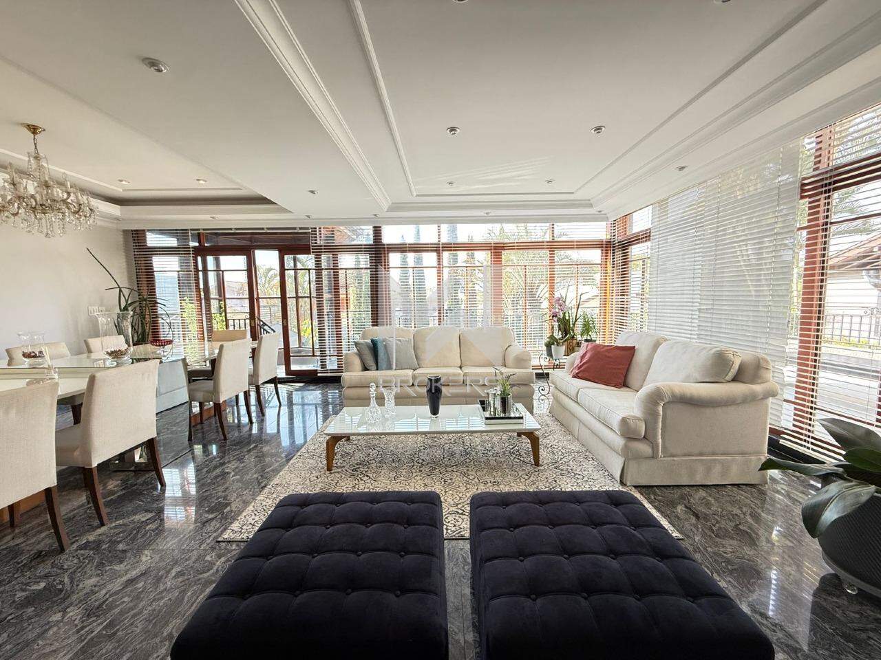 Casa em Condomínio à venda no Reserva Colonial: salas