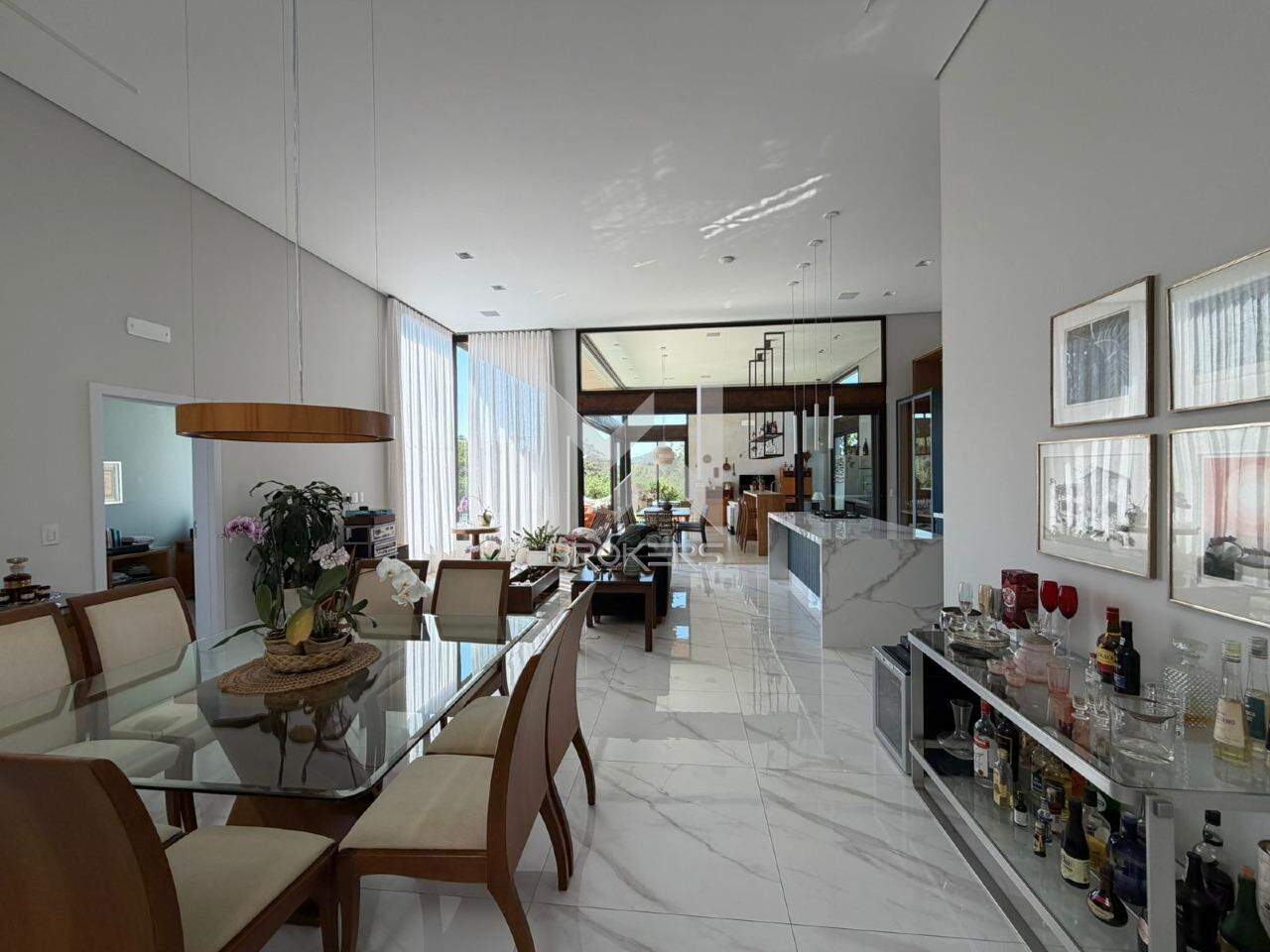 Casa em Condomínio à venda no Condomínio Campo de Toscana: salas