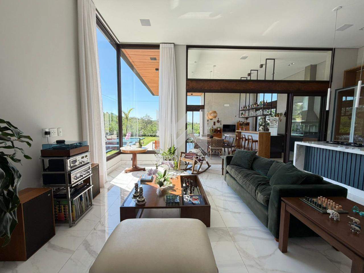 Casa em Condomínio à venda no Condomínio Campo de Toscana: salas