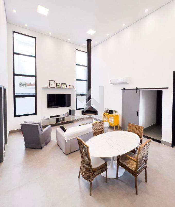 Casa em Condomínio à venda no Swiss Park: salas