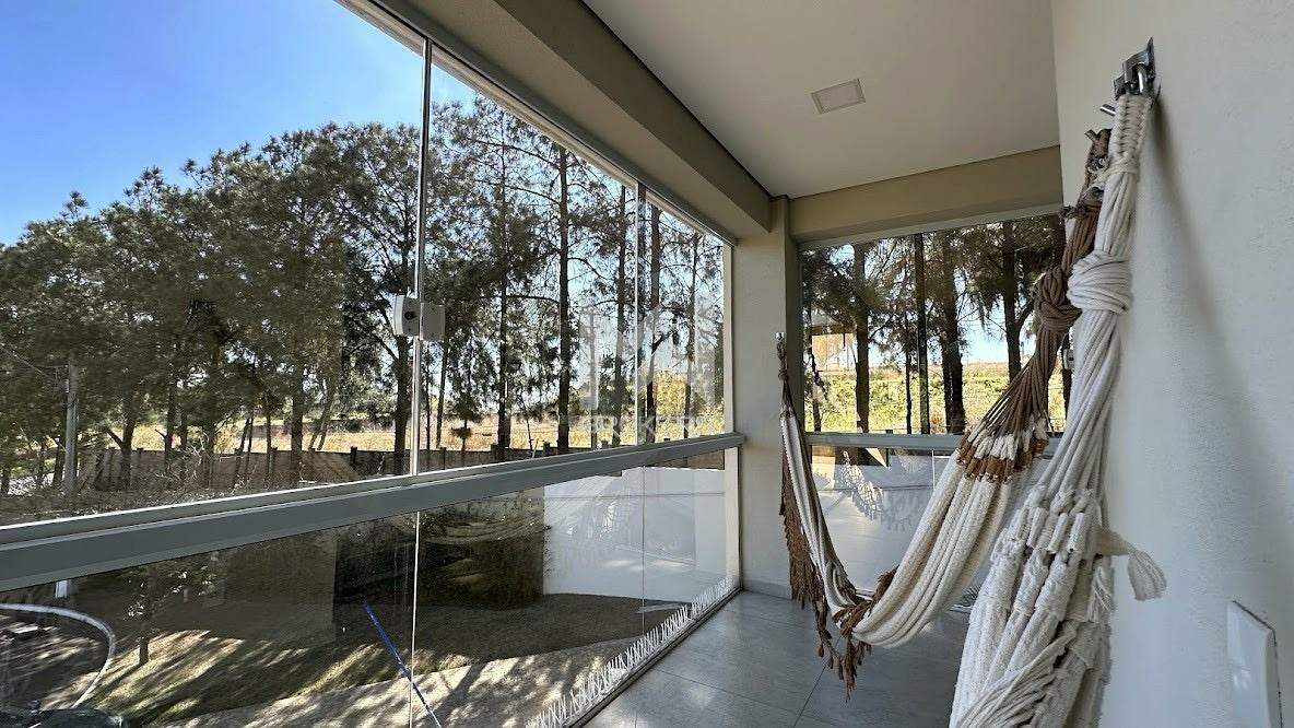 Casa em Condomínio à venda no Condomínio Residencial Villa Lombarda: varanda