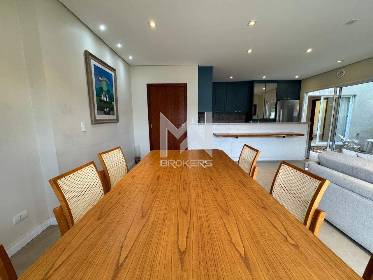 Casa em Condomínio à venda no Condomínio São Joaquim: mesa jantar 