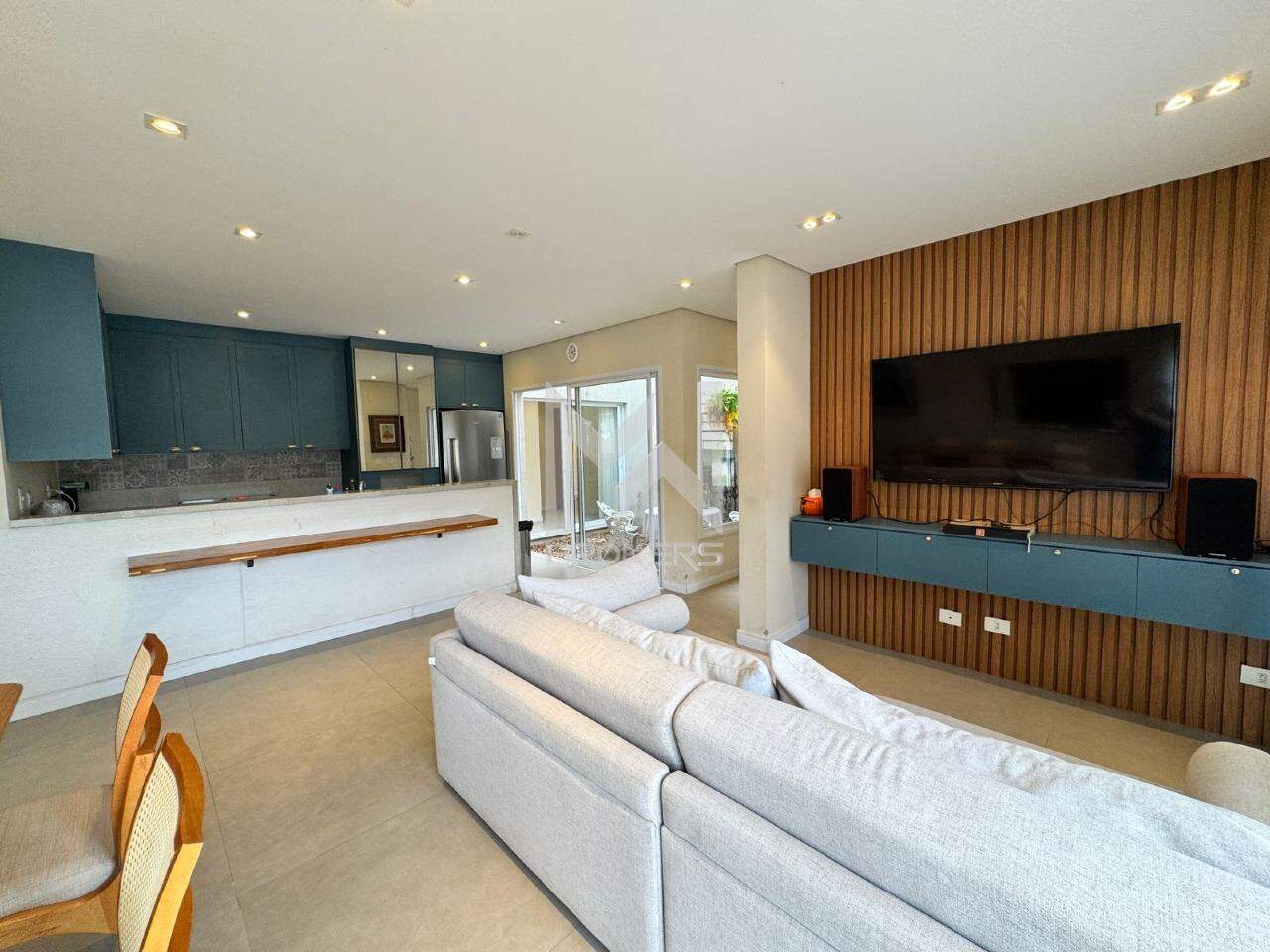 Casa em Condomínio à venda no Condomínio São Joaquim: sala de tv