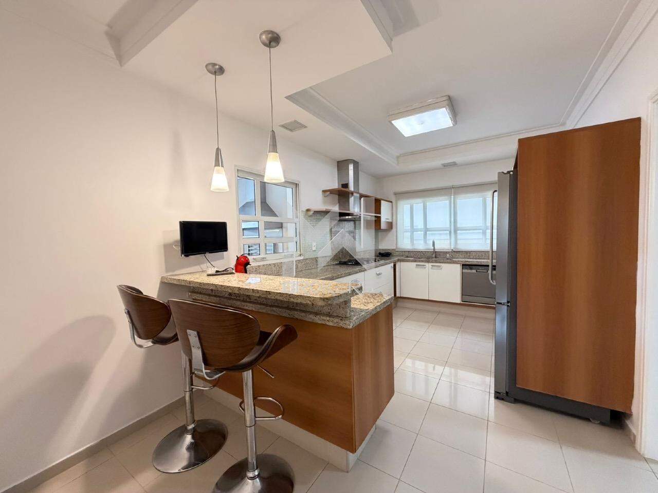 Casa em Condomínio para aluguel no Jardim Recanto: 