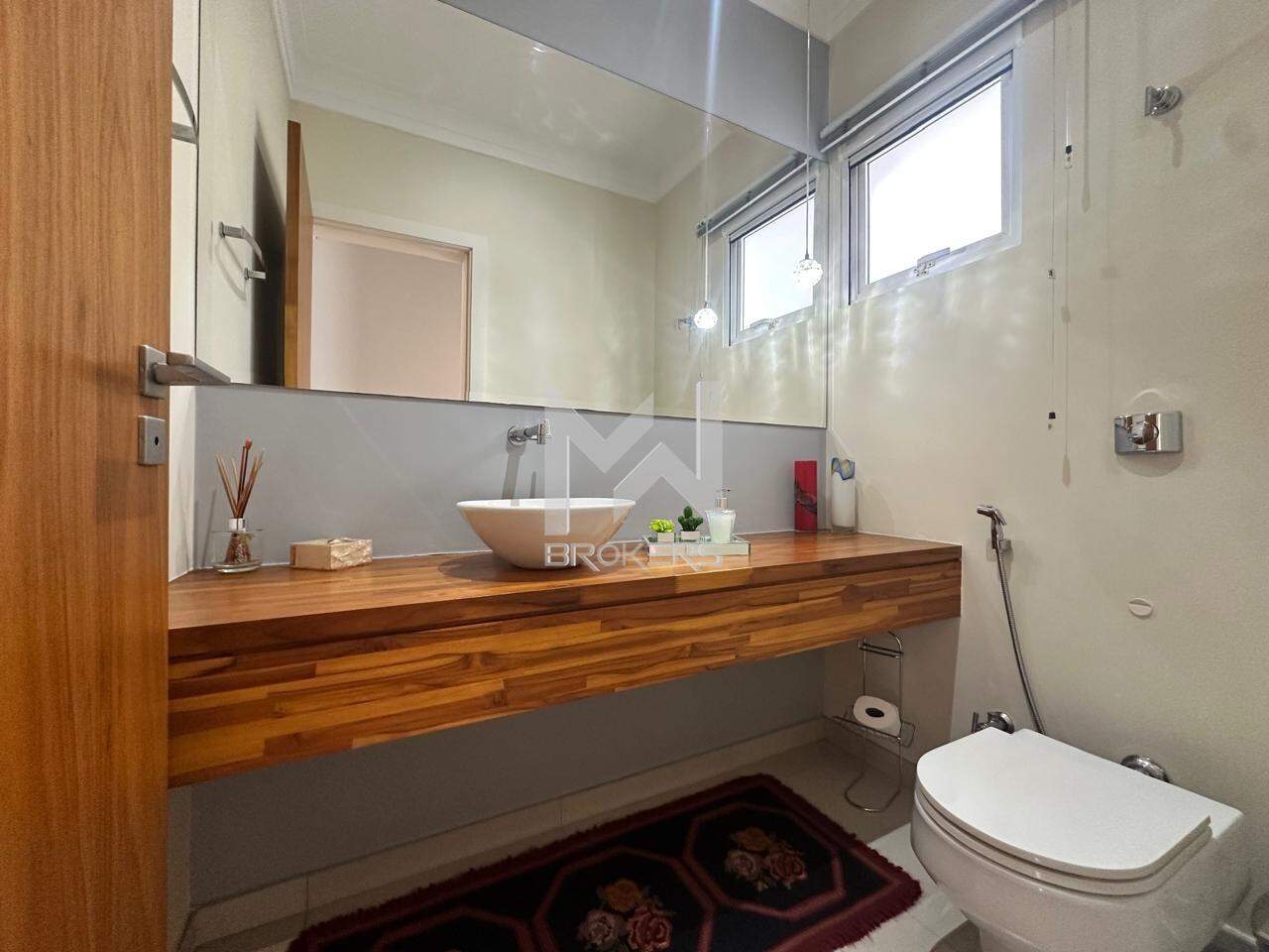 Casa em Condomínio à venda no Jardim Recanto: 