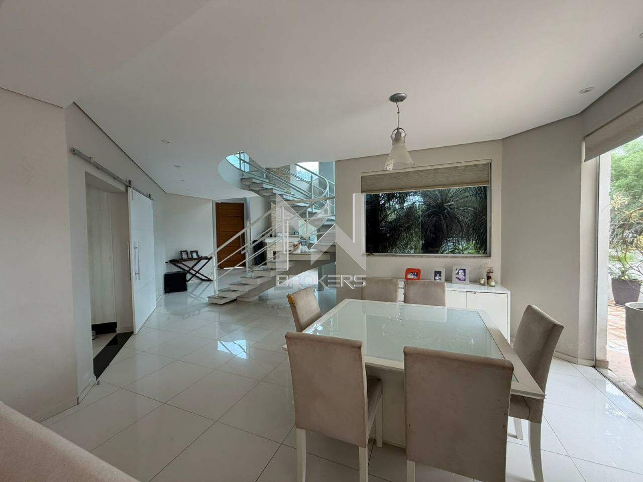 Casa em Condomínio à venda no Jardim Recanto: salas