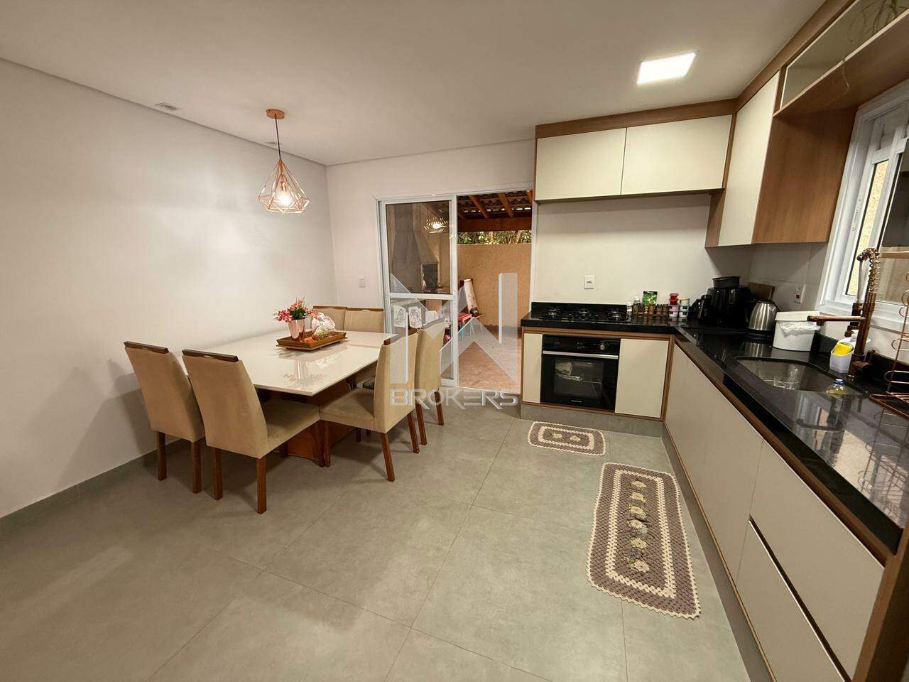 Casa em Condomínio à venda no Ipiranga: sala de refeições e cozinha