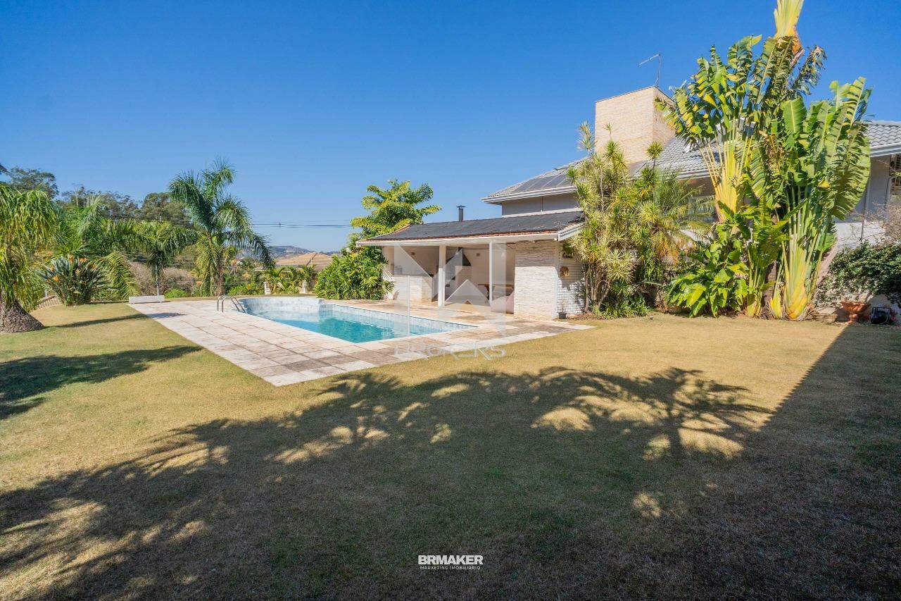 Casa em Condomínio à venda no Condomínio Vista Alegre: gramado