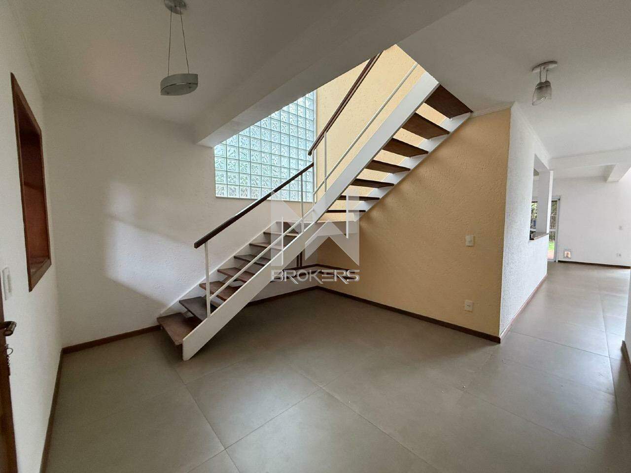 Casa em Condomínio para aluguel no Loteamento Recanto dos Paturis: hall de entrada