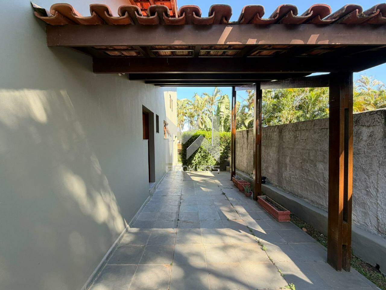 Casa em Condomínio à venda no Condomínio Marambaia: garagem