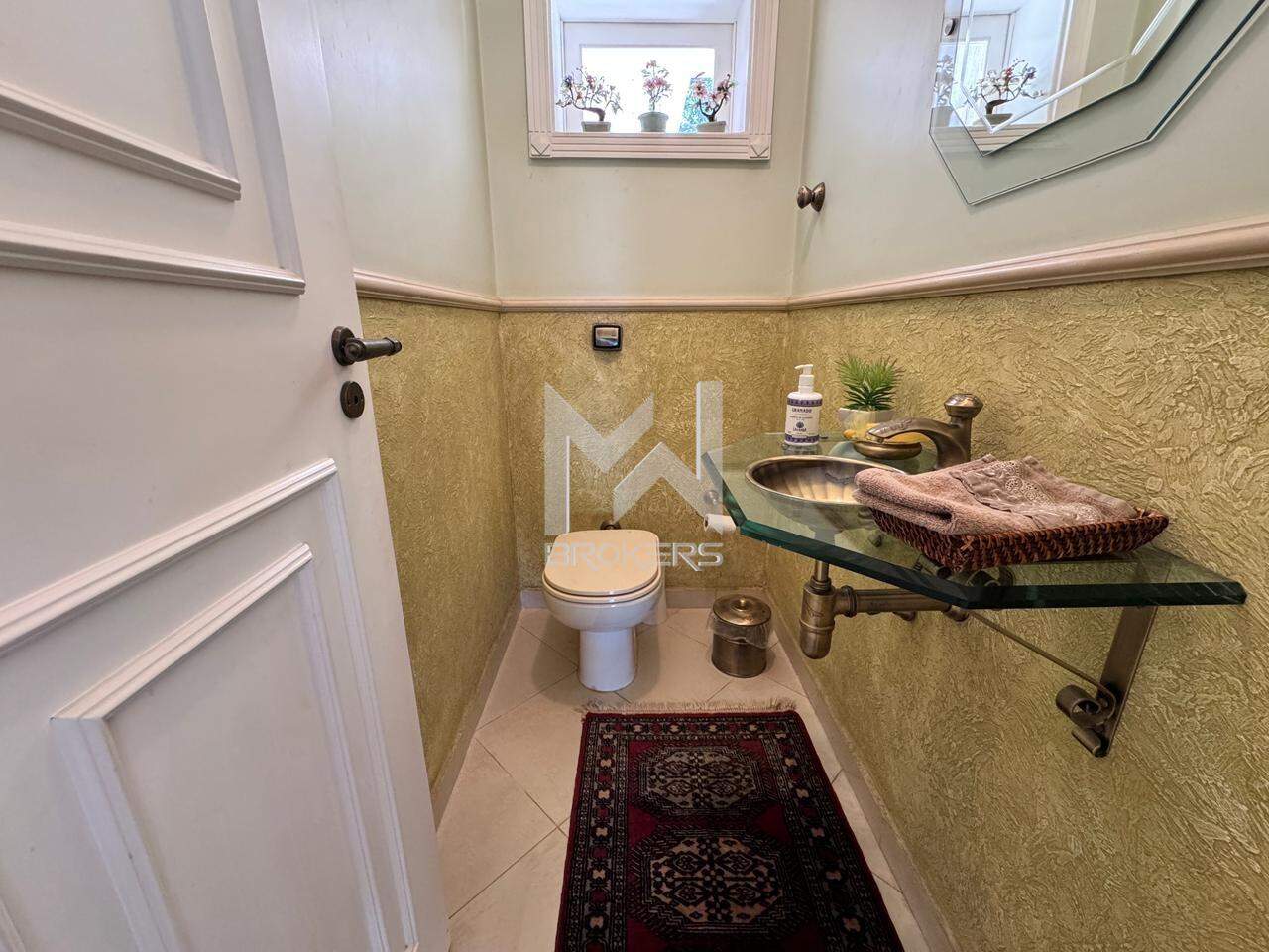 Casa em Condomínio à venda no Condomínio São Joaquim: lavabo