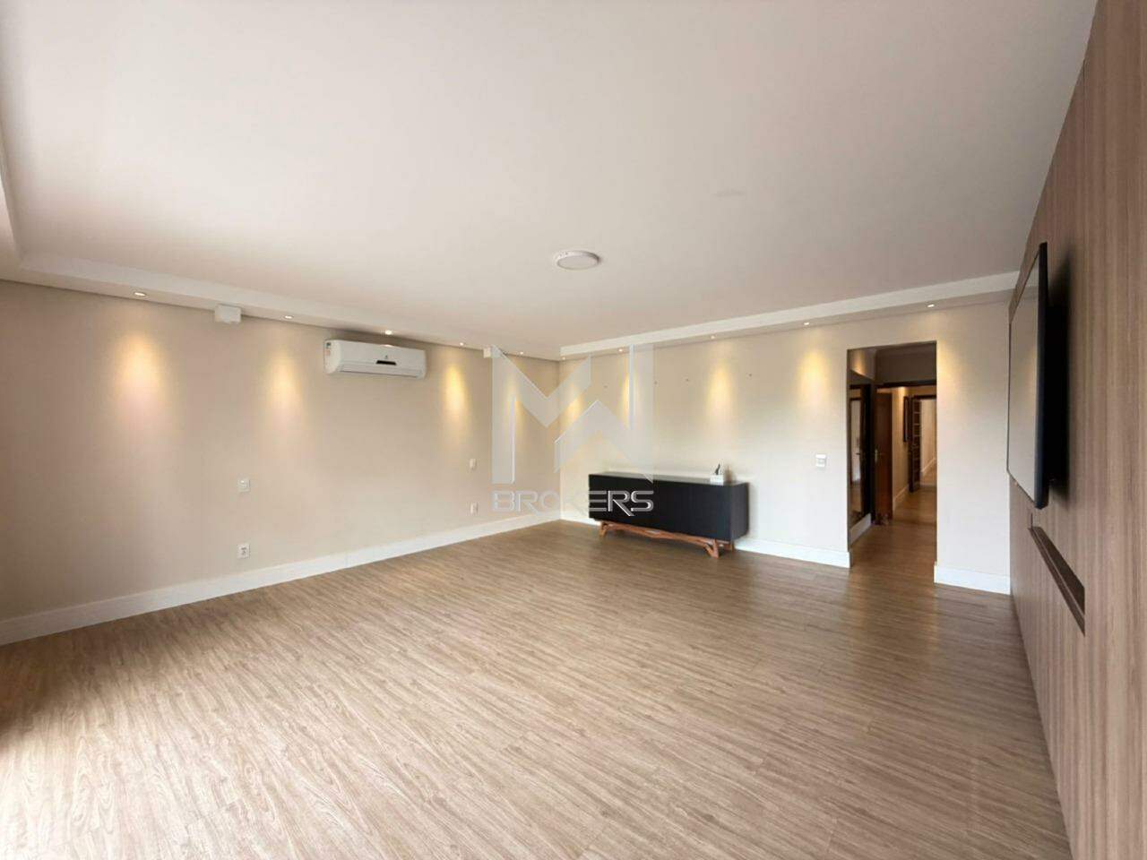 Casa em Condomínio à venda no Condomínio Vista Alegre: dormitório master