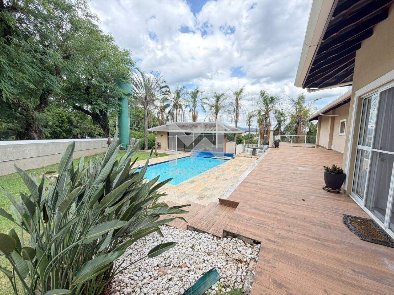 Casa em Condomínio à venda no Condomínio Vista Alegre: 