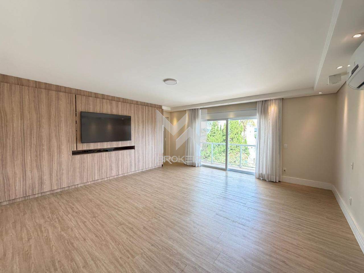 Casa em Condomínio à venda no Condomínio Vista Alegre: dormitório master