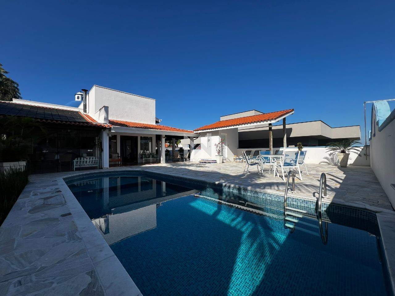 Casa em Condomínio para aluguel no Condomínio Terras de Vinhedo: piscina