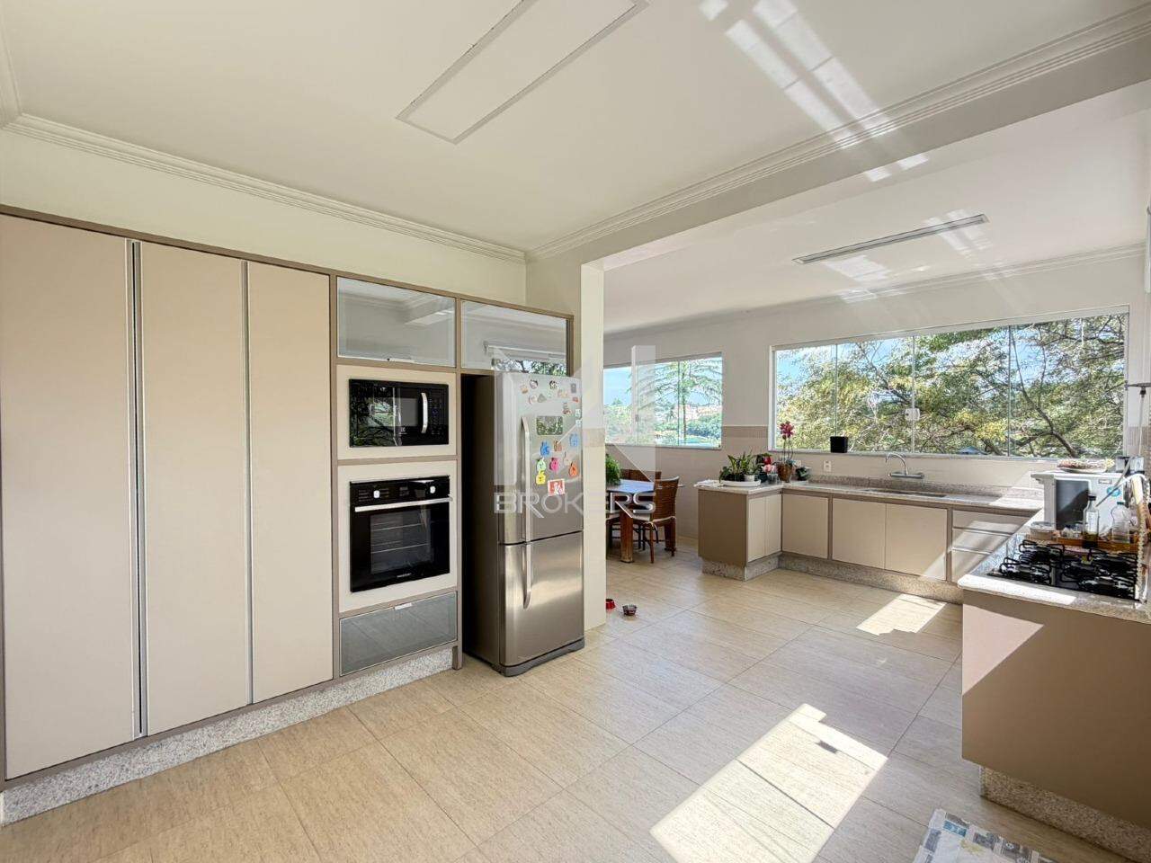 Casa em Condomínio à venda no Terras de Santa Teresa: cozinha