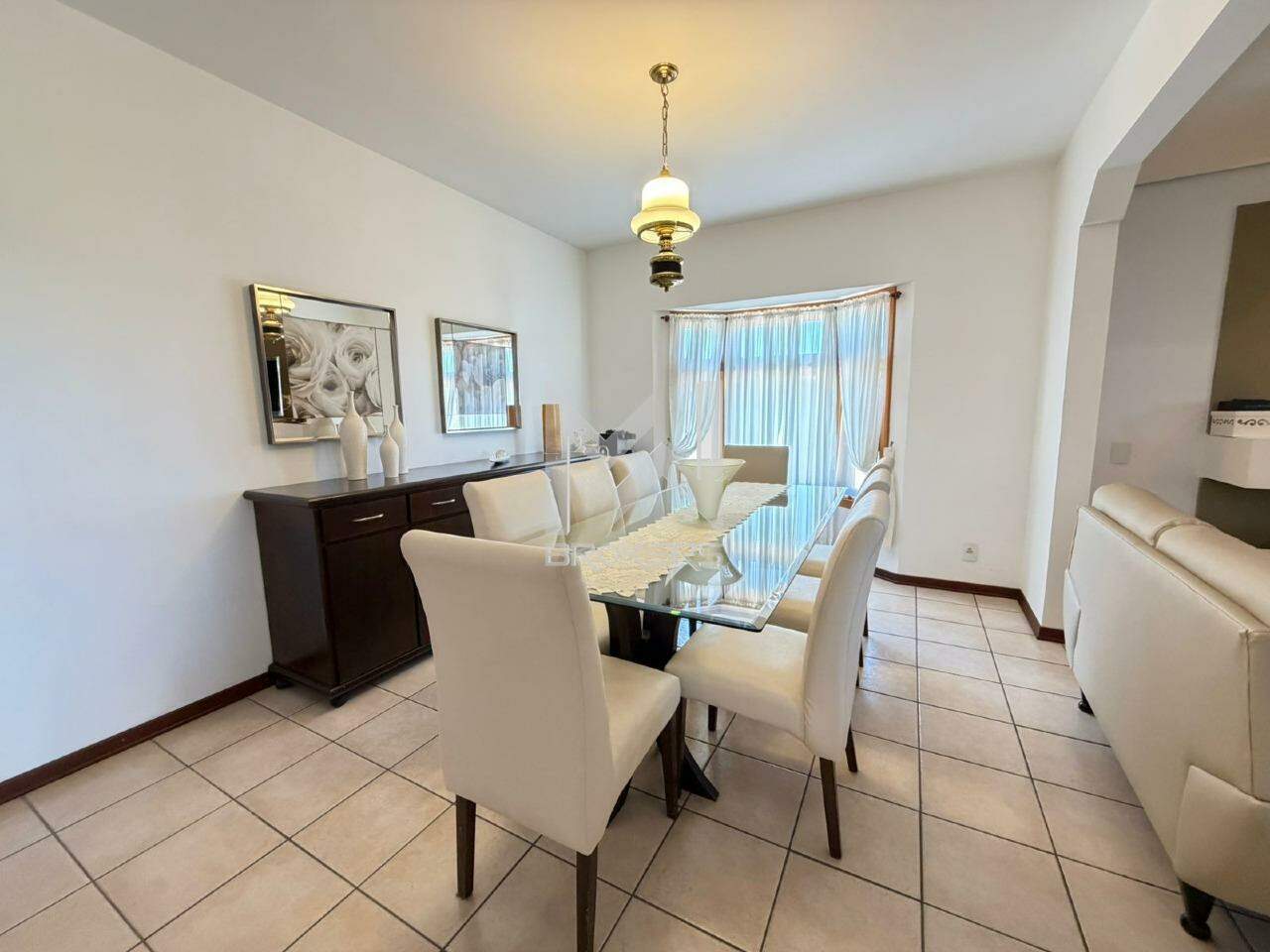 Casa em Condomínio à venda no Condomínio Marambaia: sala de refeições