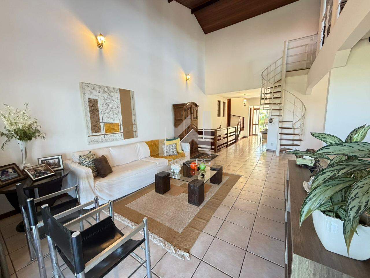 Casa em Condomínio à venda no Condomínio Marambaia: sala de estar