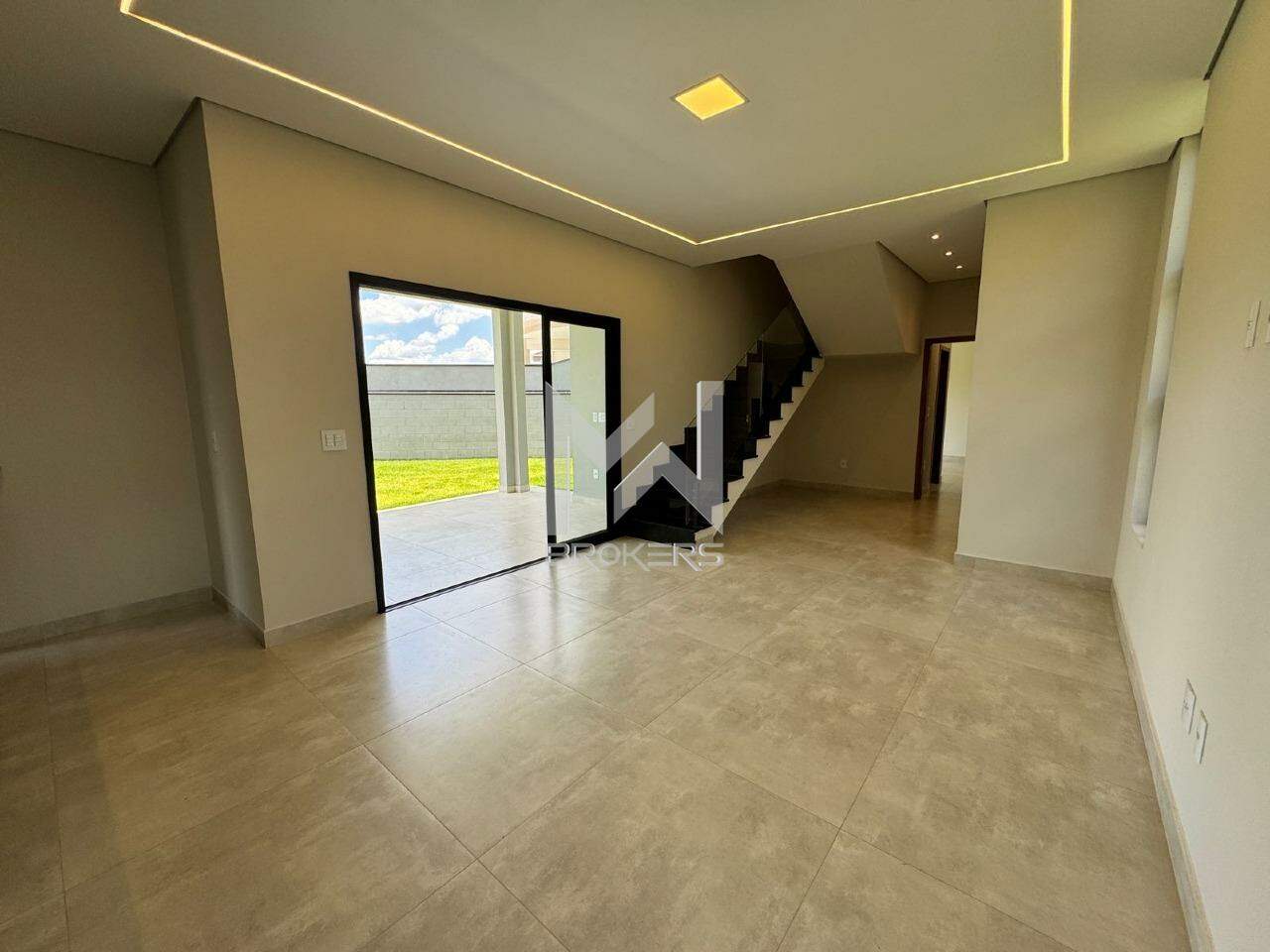 Casa em Condomínio para aluguel no Jardim Bandeirantes: salas