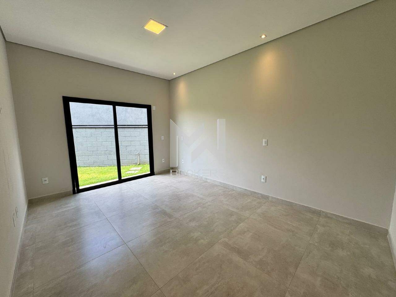 Casa em Condomínio para aluguel no Jardim Bandeirantes: salas