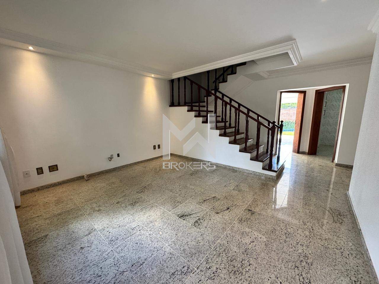 Casa em Condomínio à venda no Chácaras Silvania: salas