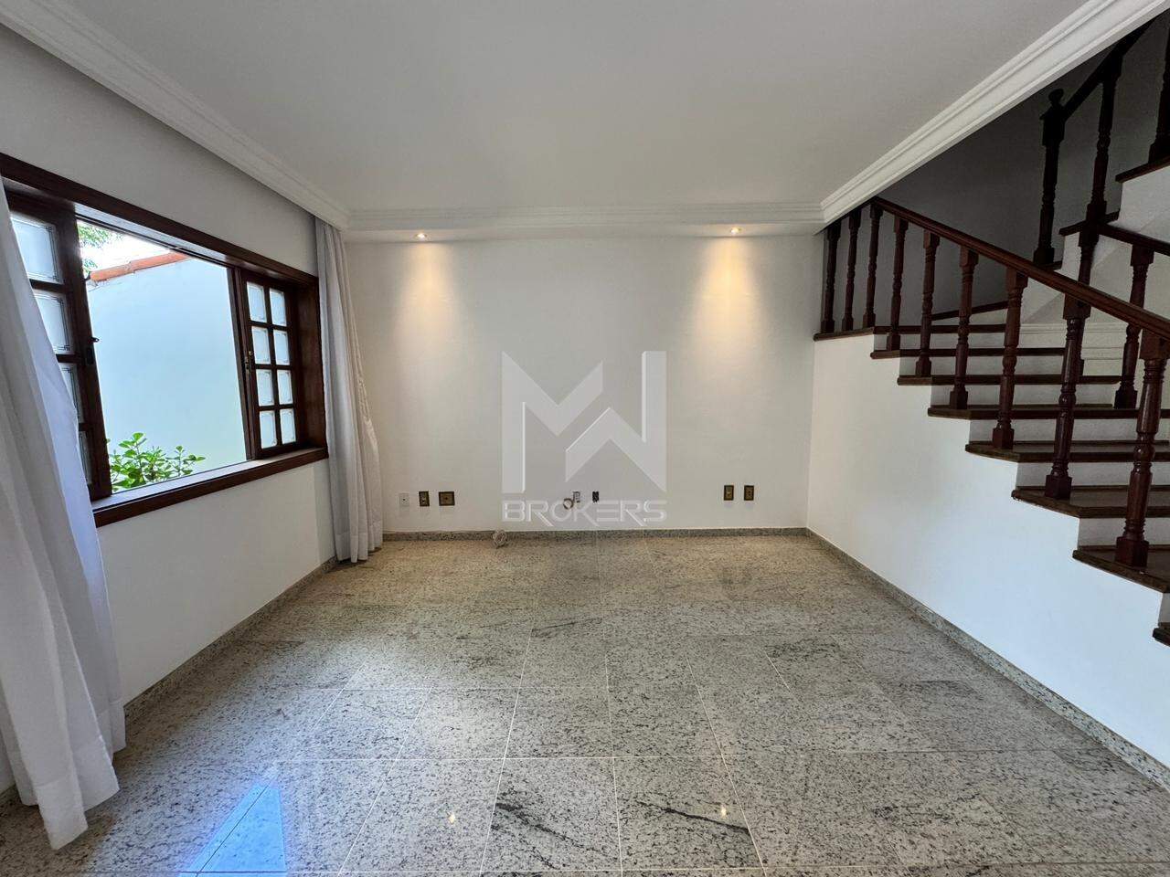 Casa em Condomínio à venda no Chácaras Silvania: salas