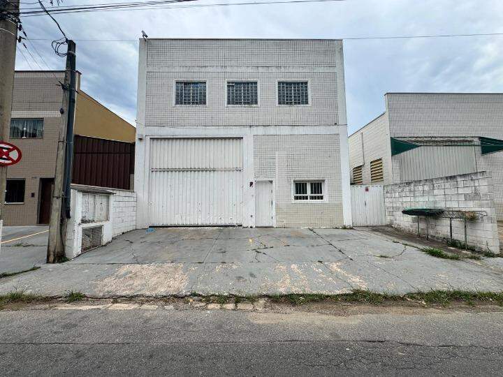 Galpão para aluguel no João XXIII: Fachada Galpão