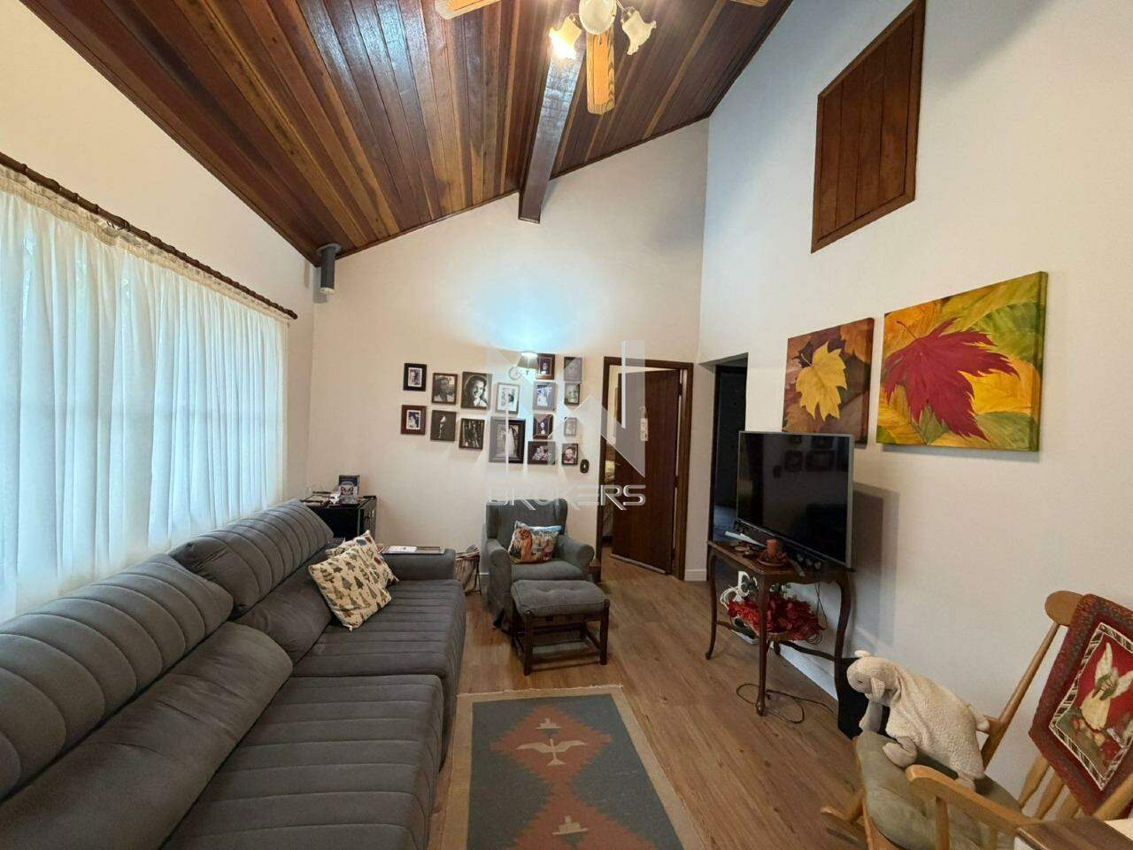 Casa em Condomínio para aluguel no Condomínio Marambaia: sala de TV