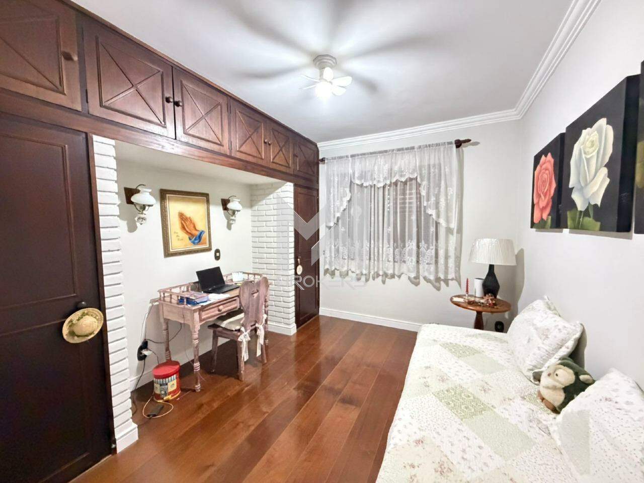 Casa em Condomínio para aluguel no Condomínio Marambaia: escritório