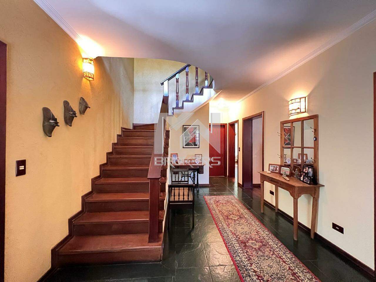 Casa em Condomínio para aluguel no Condomínio Marambaia: escadas