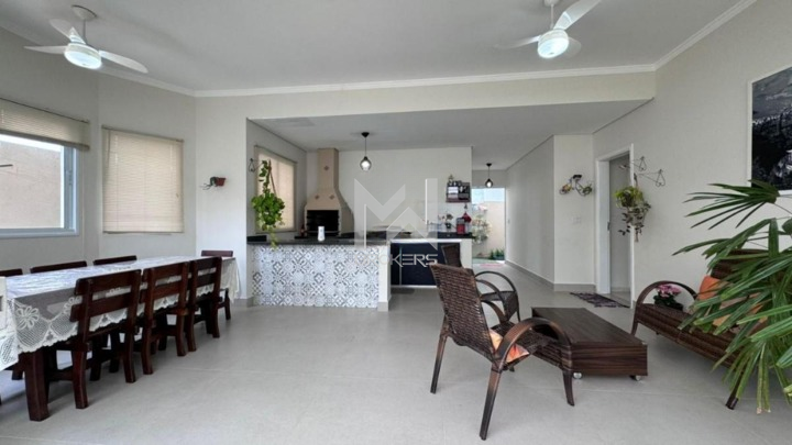 Casa em Condomínio à venda no Loteamento Recanto dos Paturis: área gourmet