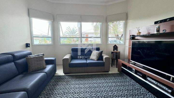 Casa em Condomínio à venda no Loteamento Recanto dos Paturis: sala de TV