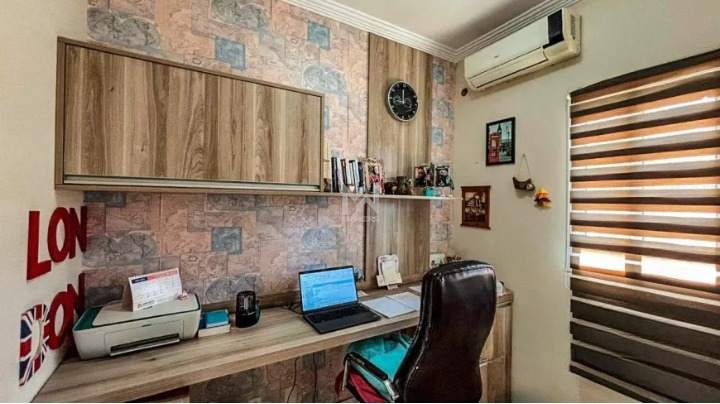 Casa em Condomínio para aluguel no Condomínio Vista Alegre: escritório