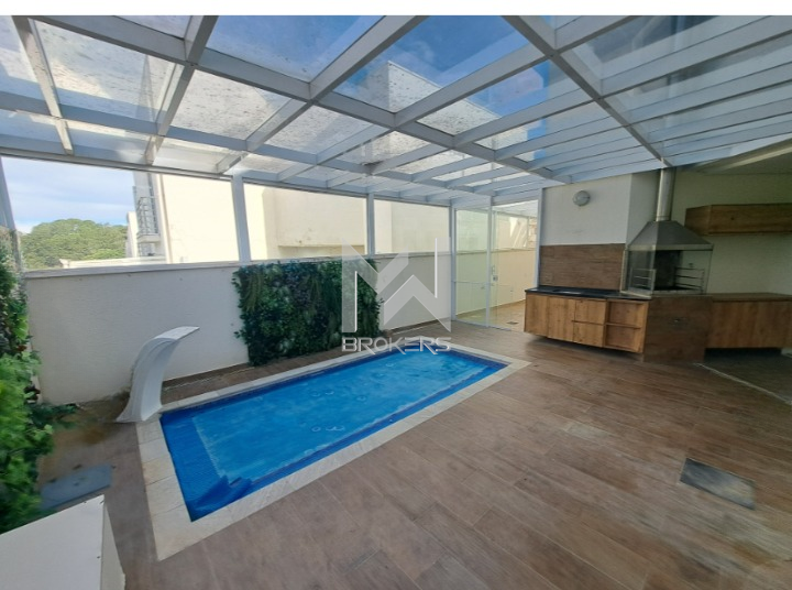 Casa em Condomínio à venda no Observatório: fundos