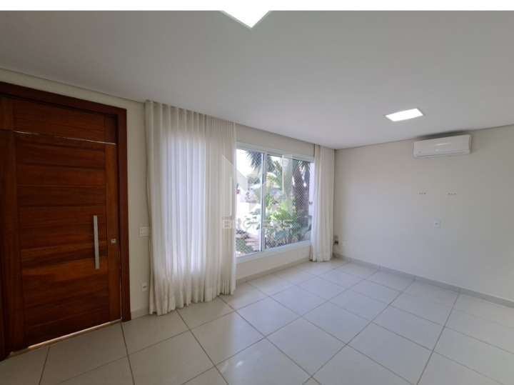 Casa em Condomínio à venda no Observatório: salas