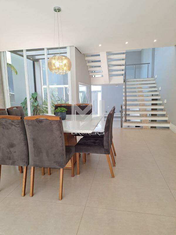 Casa em Condomínio à venda no Condomínio Terras de Vinhedo: salas