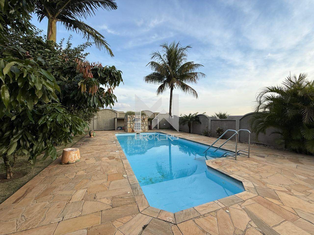 Casa em Condomínio para aluguel no Bosque: piscina