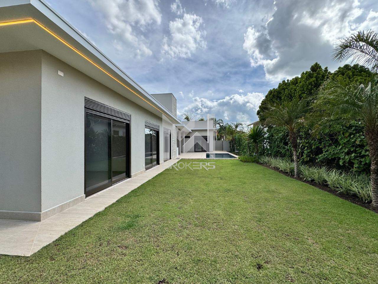 Casa em Condomínio à venda no Condomínio Marambaia: fundos